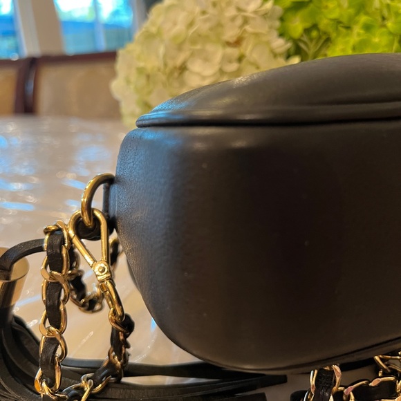 Mario Valentino ~ Italian Mia Diamond Black Quilted Leather Crossbody - Picture 9 of 9